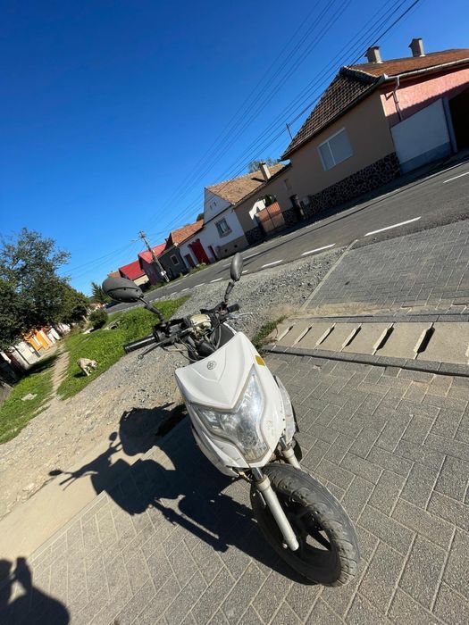 Scuter 49 centimetri cubi