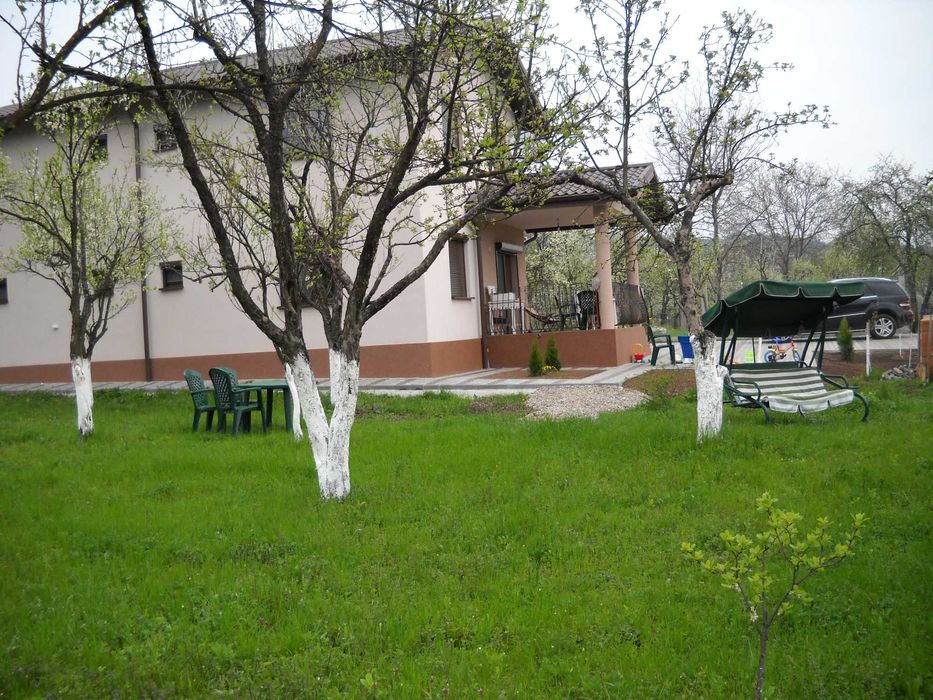 Casa de vanzare în Cornu, Valea Prahovei – teren 1600 mp, intimitate