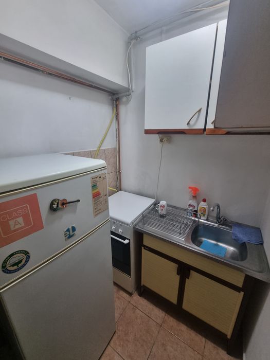 Închiriez garsonieră