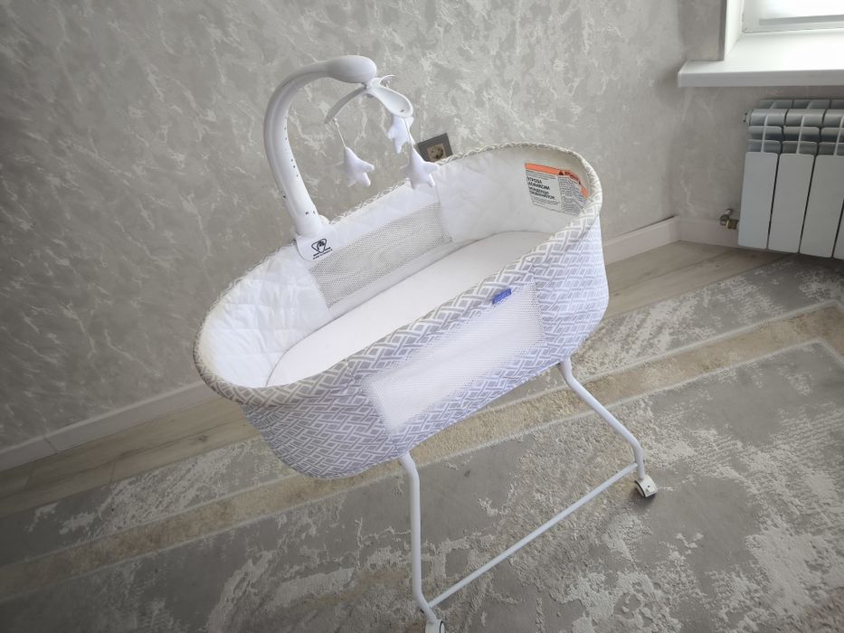 Кроватька для ребенка