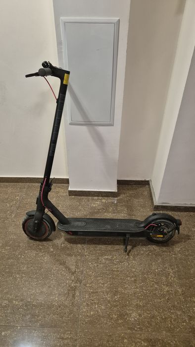 Електрическа тротинетка - Mi Electric Scooter Pro2