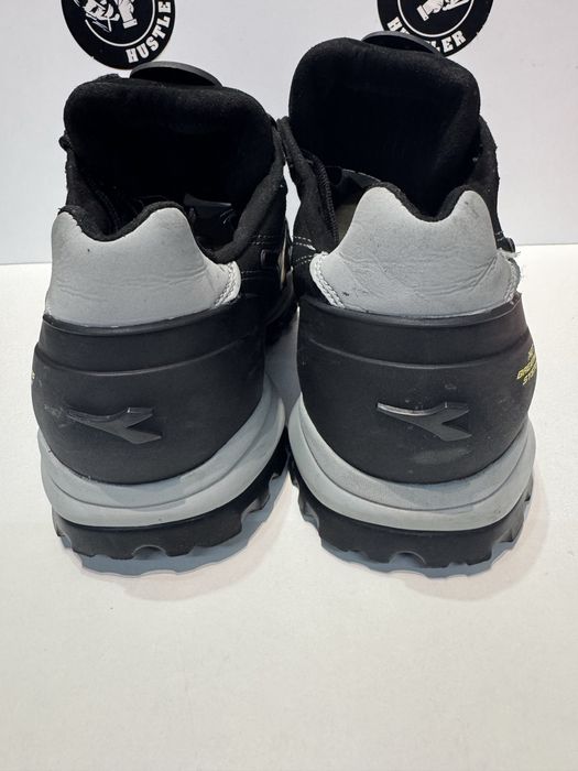 Работни обувки с метално бомбе DIADORA .Номер 45