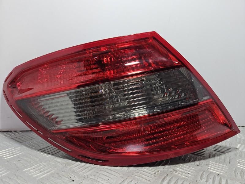 Stop aripa stanga Mercedes C-Class W204
