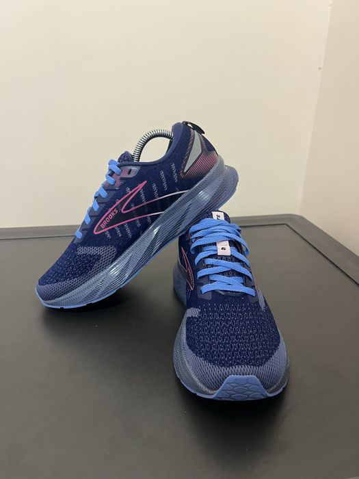 Оригинални маратонки Brooks 39 номер