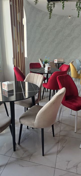 Kafe uchun stol stul