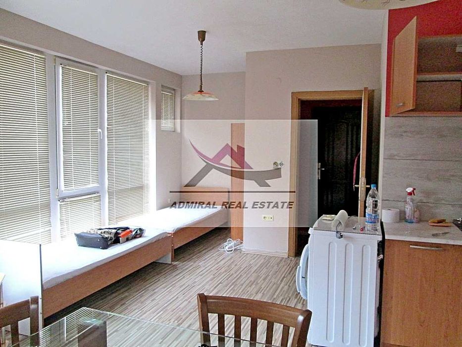 Дава се под наем Едностаен апартамент в Варна, Колхозен пазар - 35 кв.м за 281 € - Снимка #1