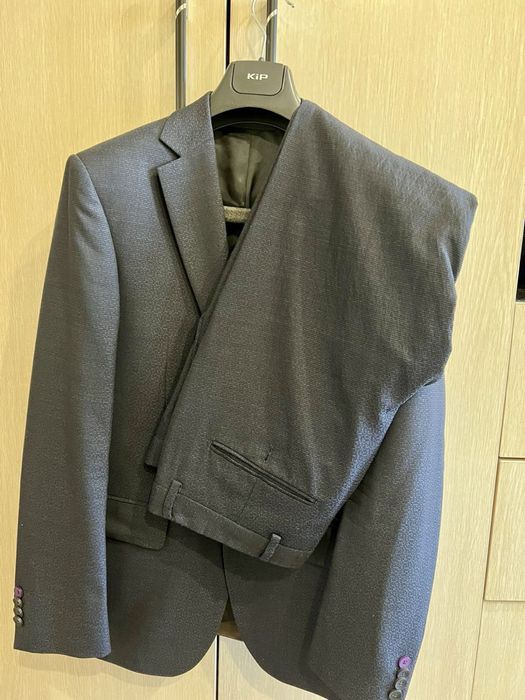 Классический костюм 46 размер