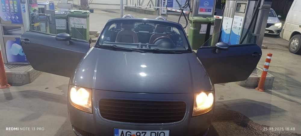 Audi TT MK1 Roadster Baseball Interior