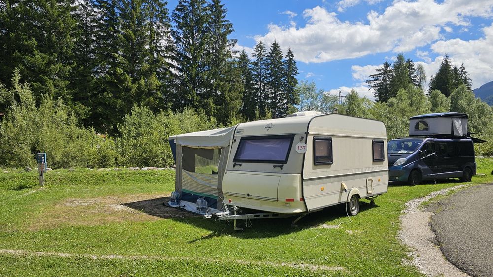 Rulota Hobby DeLuxe. FOARTE UȘOARĂ.  Cu climă