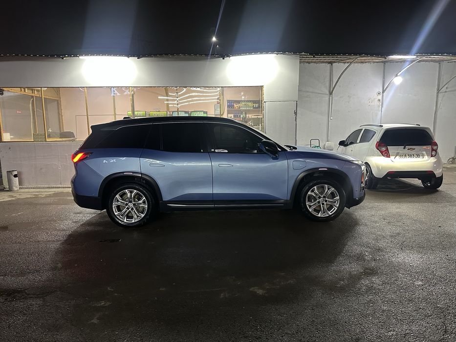 Автомобиль NIO ES8. 2019 года.запас хода 465 км. Краска чистая