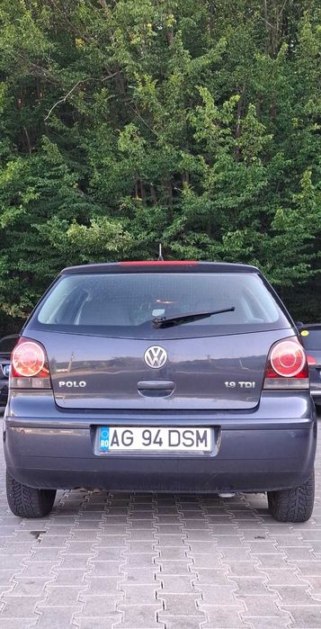 Vând polo 1.9 /2800euro neg