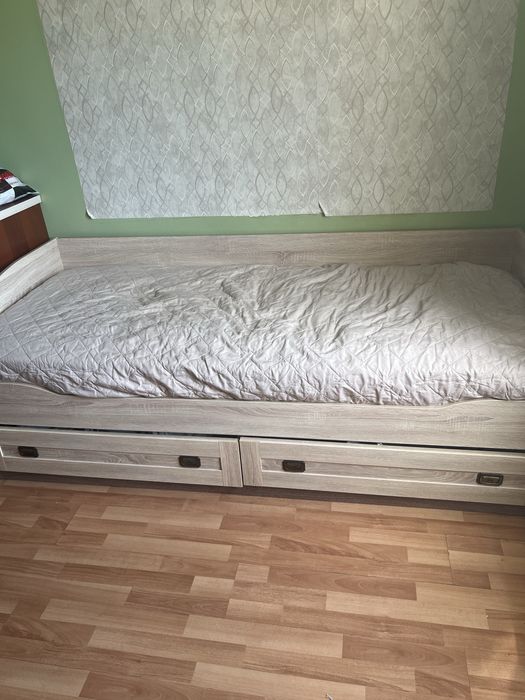 Кровать односпальная
