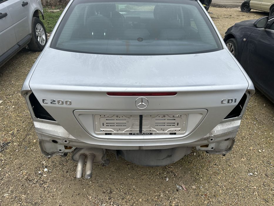 Капак багажник за Мерцедес W203 седан!!!