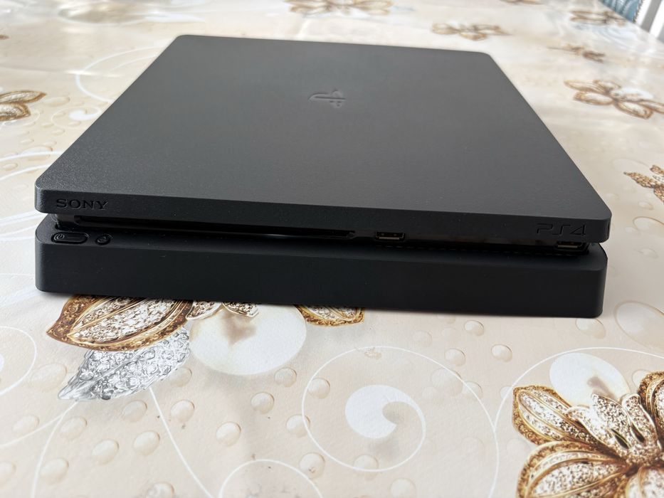 playstation 4 slim