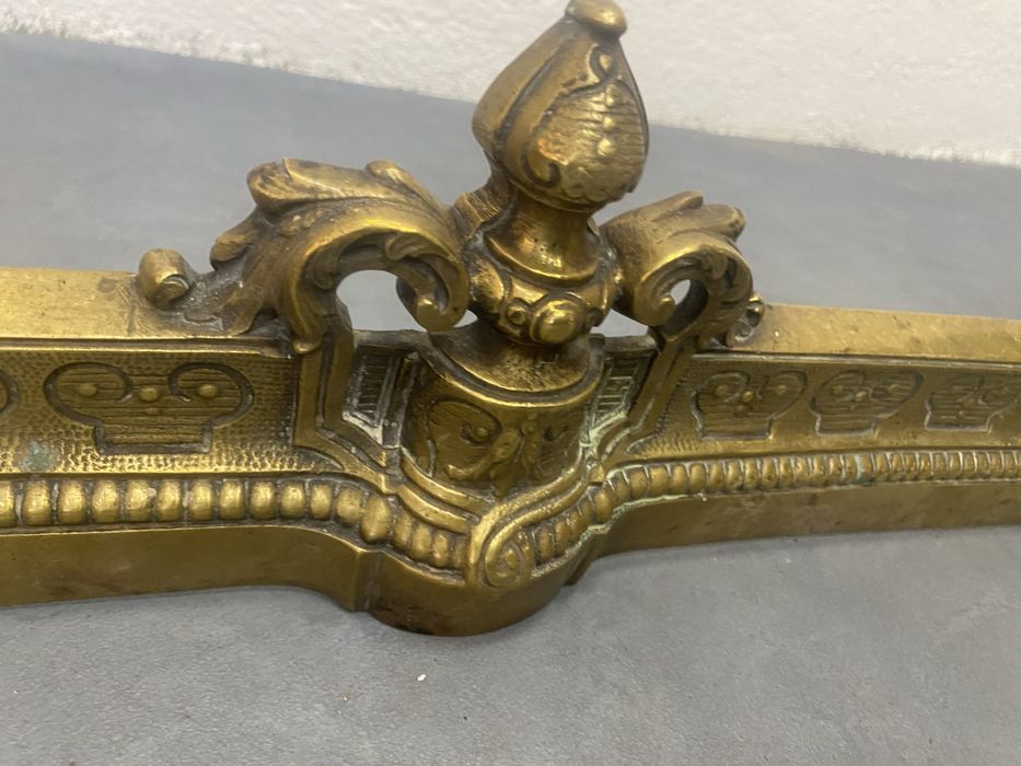 Решетка за камина от масивен месинг