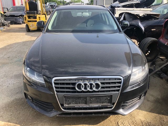 Dezmembrez Piese  Audi A4 B8 2.0