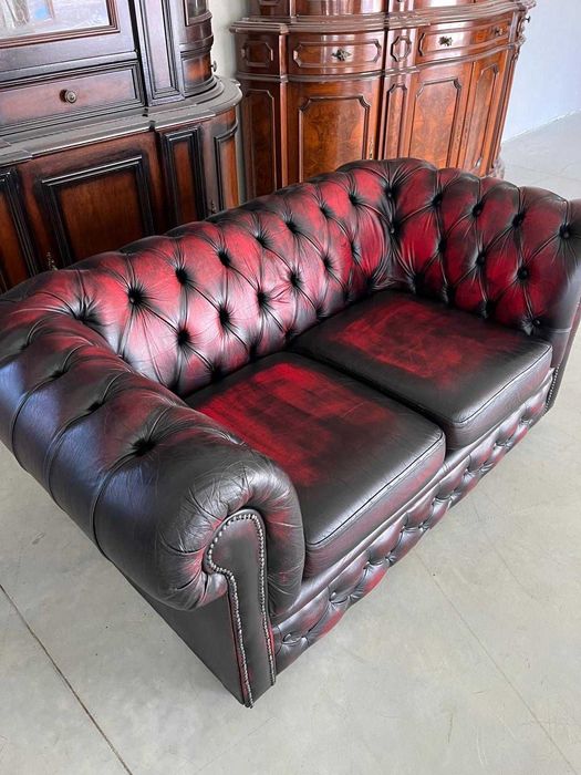 Canapea Chesterfield Oxblood/2 locuri!