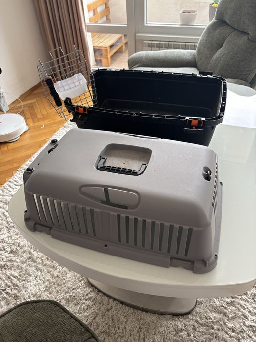 Транспортна клетка за куче