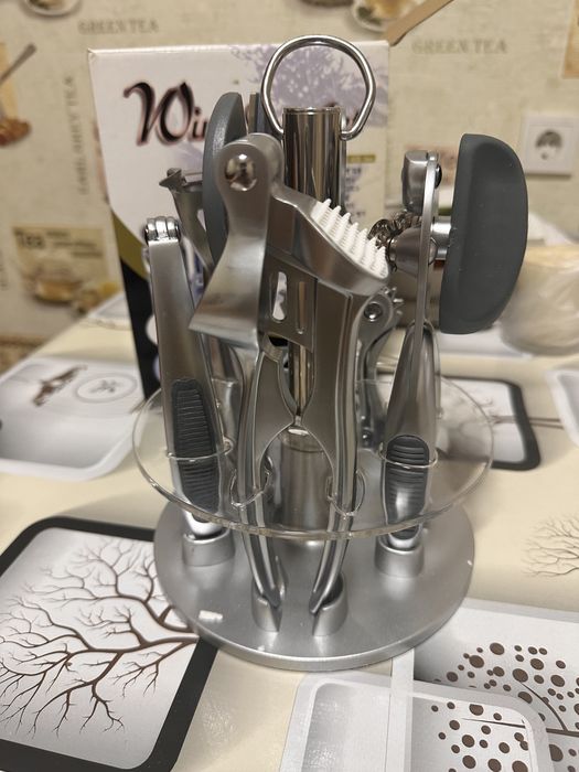 Кухонный набор который приголится в хозяйстве