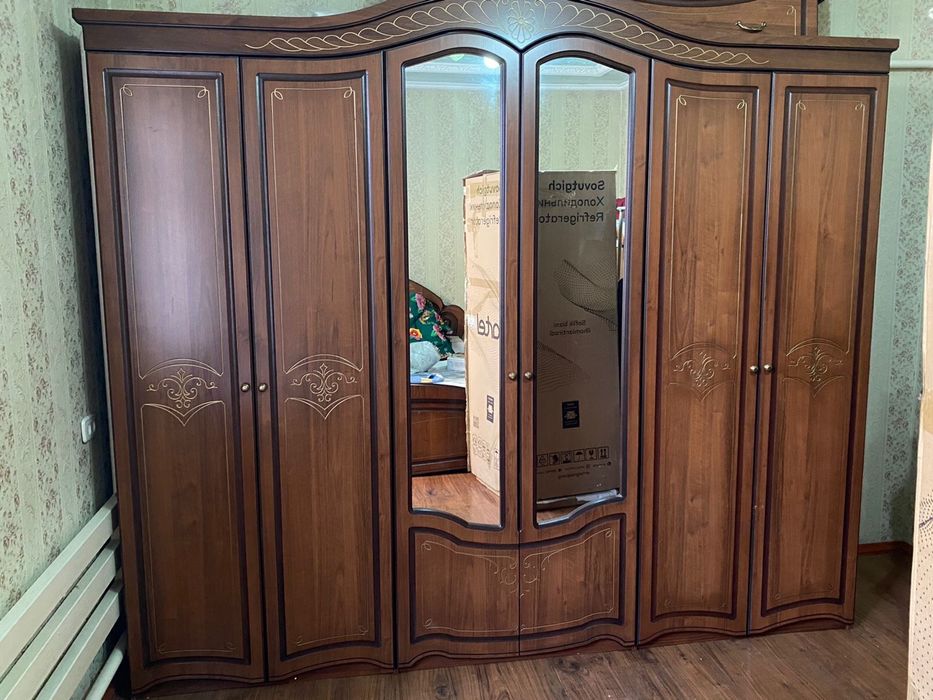 Спальний мебель в хорошем состоянии