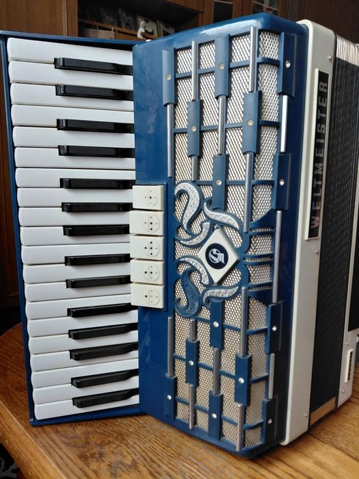 Acordeon 80 basi WELTMEISTER