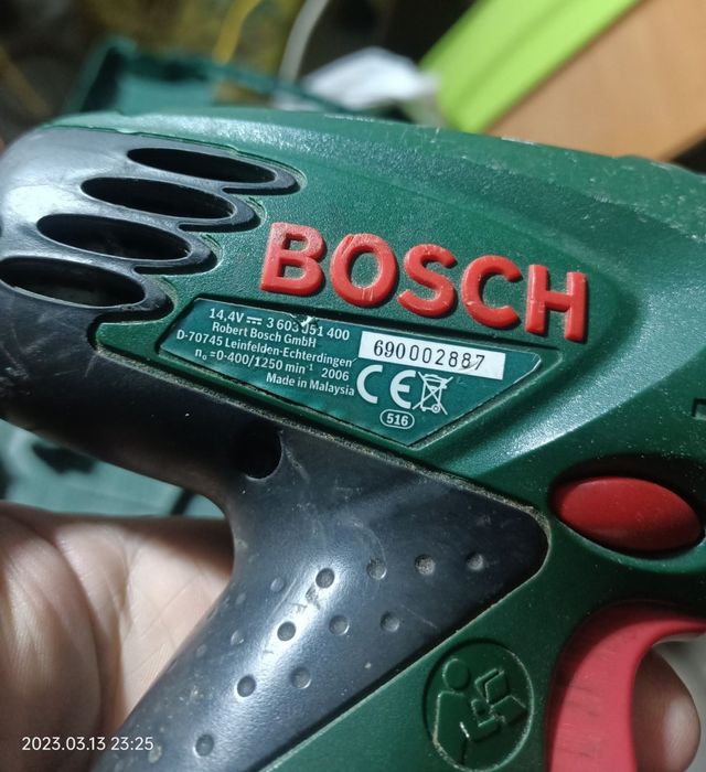 Bormasina /filetanta Bosch PSR 14,4-2 cu 2 acumulatori  morți