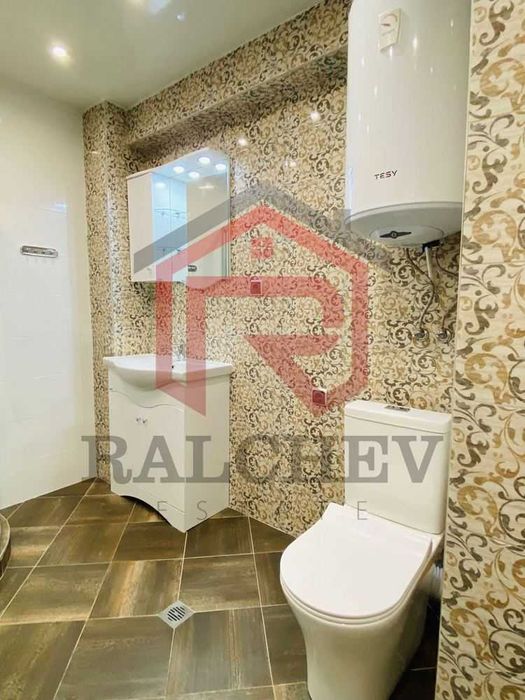 Дава се под наем Двустаен апартамент в Варна, Център - 66 кв.м за 777.75 € - Снимка #9