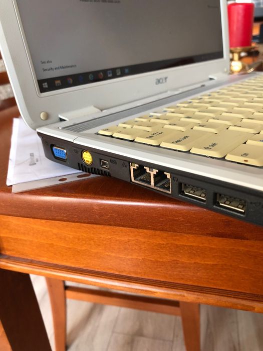 Продавам лаптоп ACER