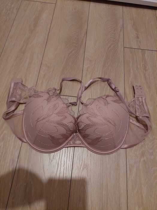 Дантелен красив сутиен 80 B