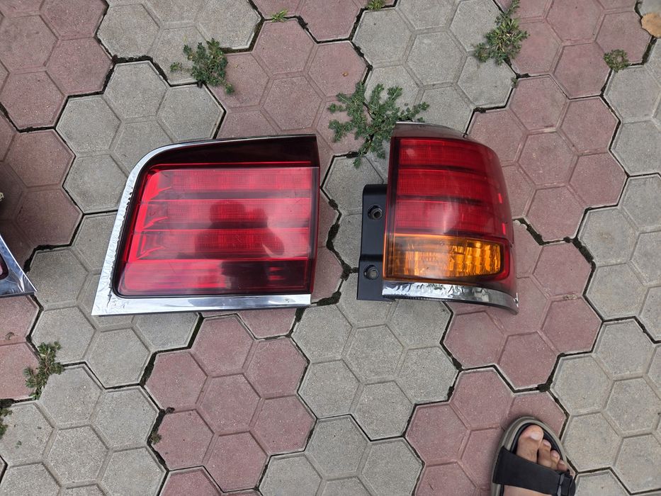 Задний фонарь на Lexus Lx 570