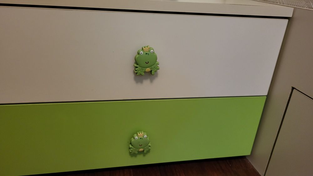 Mobila dormitor copil (dulap, pat, noptiera)