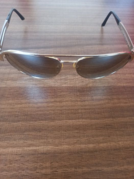 Слънчеви очила Versace със забележка