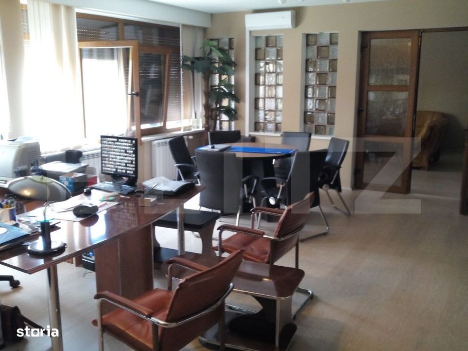 Casa de inchiriat, cu 10 camere, avand o suprafata de 611 mp in Oradea