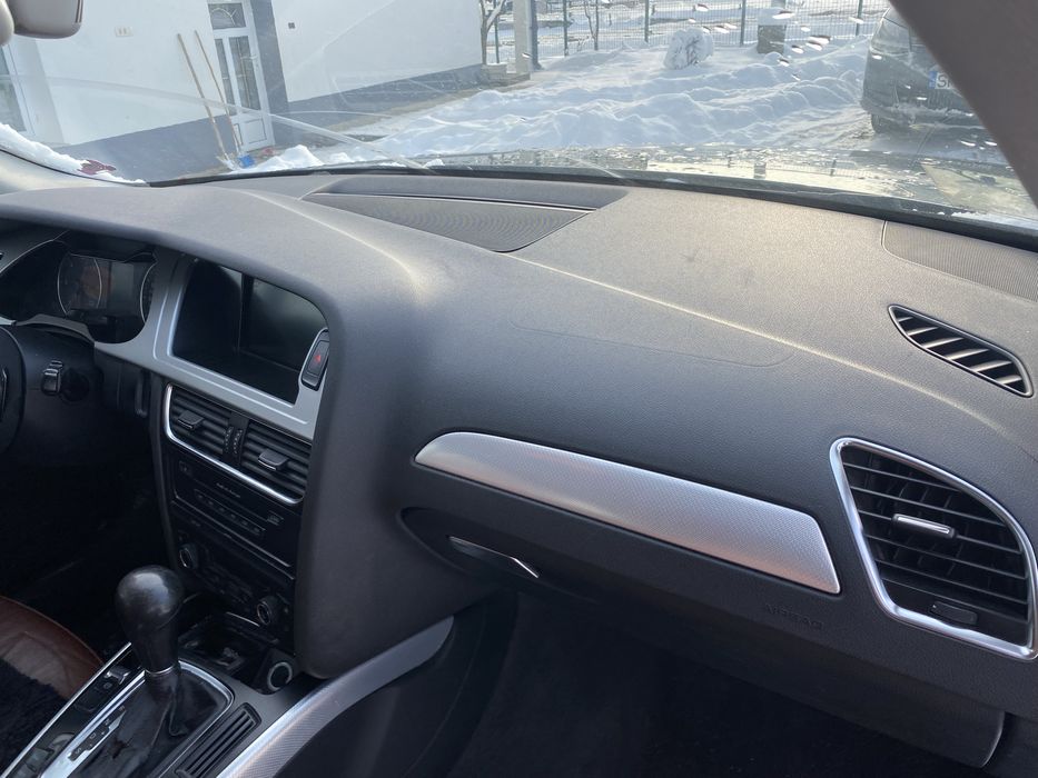 Dezmembrez Audi a4b8