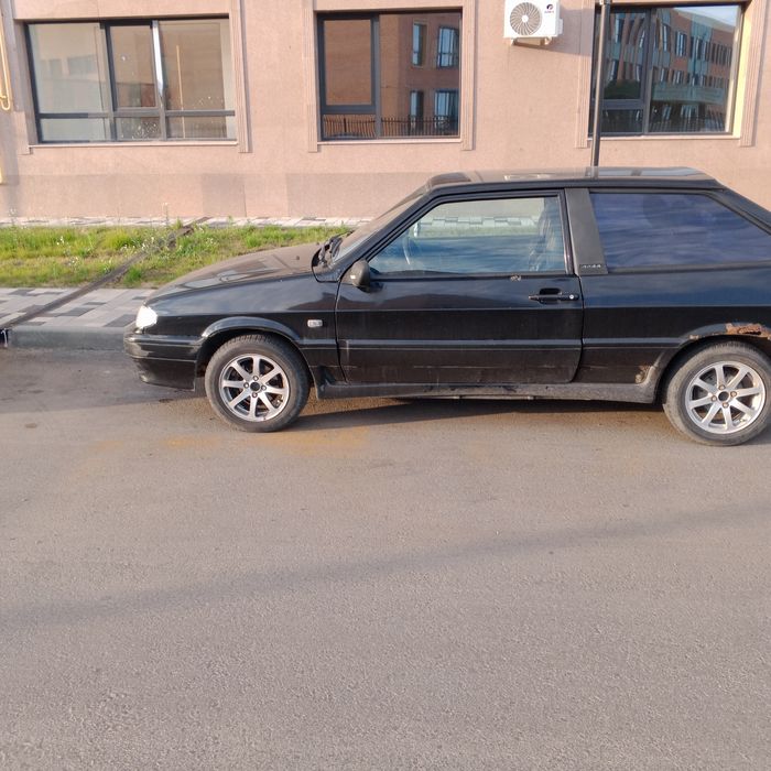 ВАЗ 2113 автомобиль