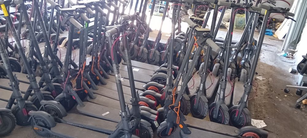 Trotinete  scutere electrice Xiaomi