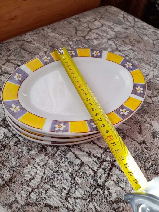 4 бр порцеланови чинии