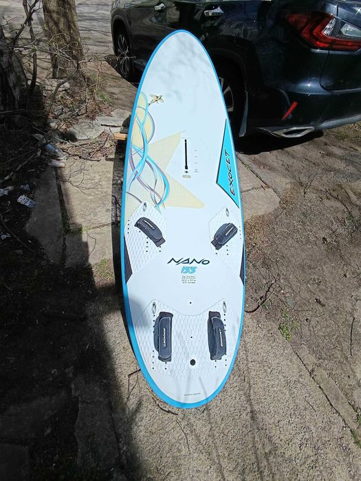 Продавам ундсърфове и уиндсърф оборудване