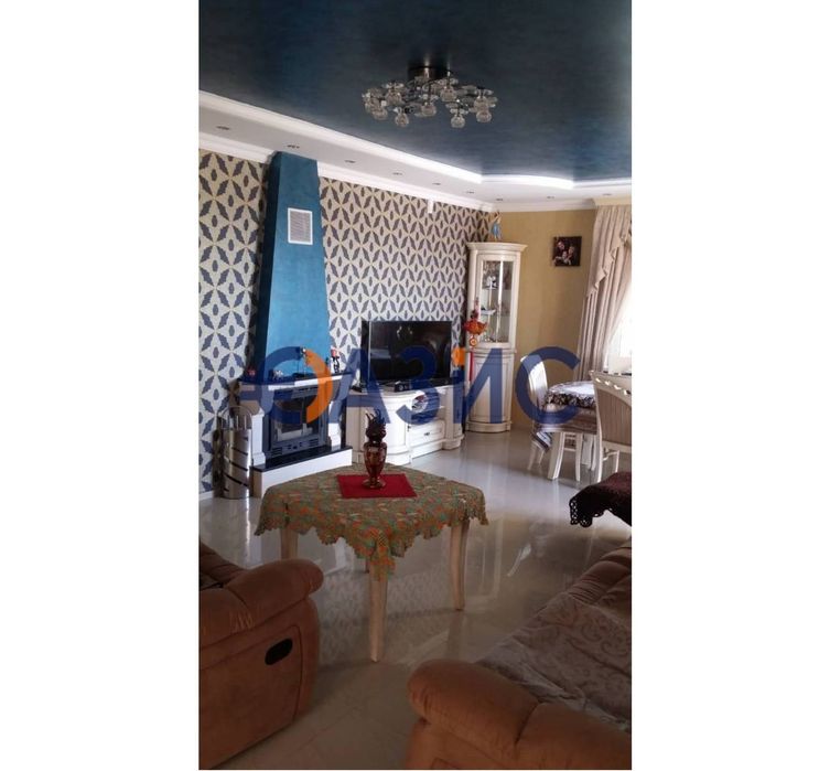 Продава се Къща в с. Кошарица, Област Бургас - 445 кв.м за 1057 €/кв.м - Снимка #5