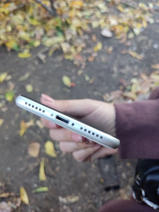 Iphone se 2020 White