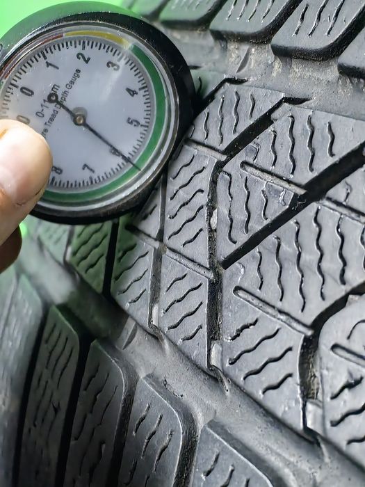 225/50R18 Pirelli run flat steluță