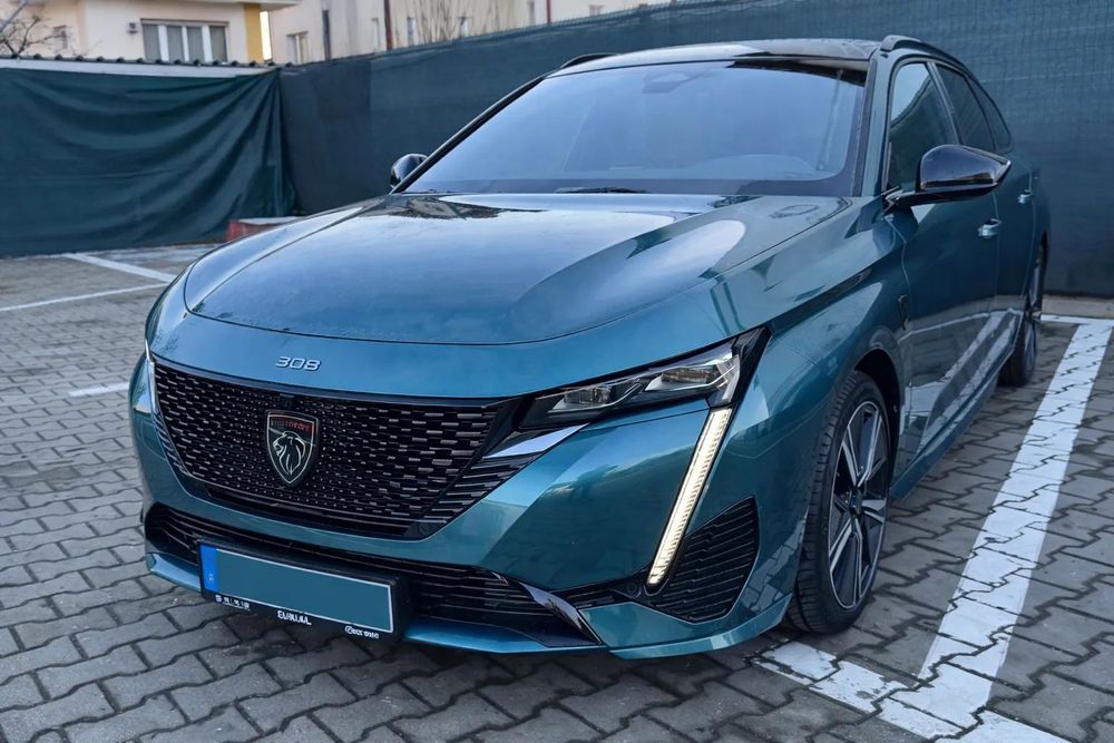 Peugeot 308 SW / Trapa Panoramica / Camere 360 / Matrix LED / Keyless / 3D Cockpit