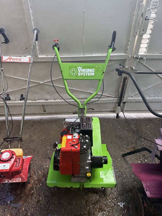 Lama zapada moto.  Stivuitor atv tractorase motosape masina tuns iarba