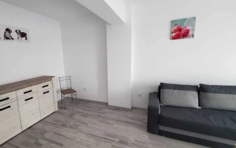 Дава се под наем Двустаен апартамент в Пловдив, Младежки Хълм - 65 кв.м за 219.3 € - Снимка #2