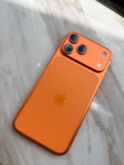 Продам Iphone 17 pro max 1 tb