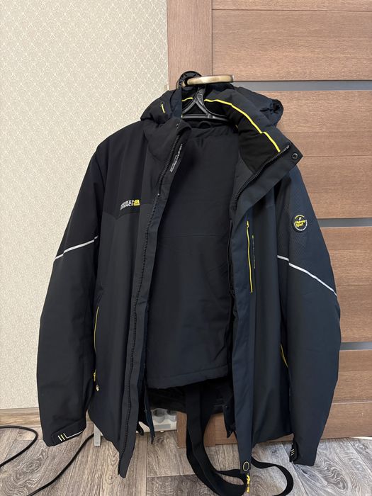 Продам лыжный костюм