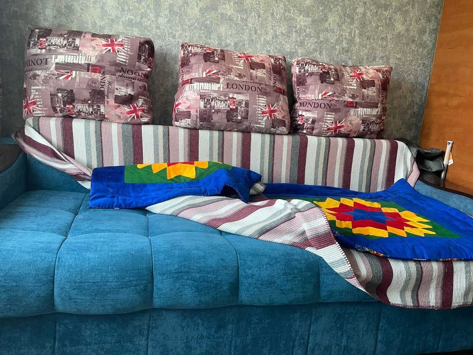 Продается стенка диван шифоньер все для дома