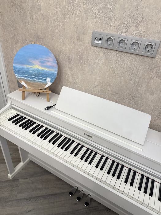 Продаётся меблированное электронное пианино Casio