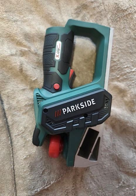 Rindea cu acumulator 12V Parkside