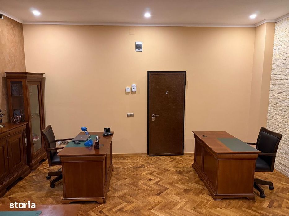 Post de lucru intr-un birou modern - zona Bld Victoriei